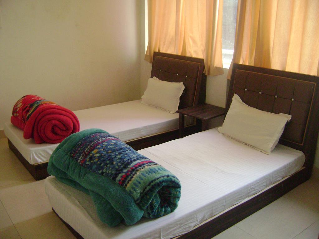 Hotel Akash Continental Rishīkesh Exterior foto
